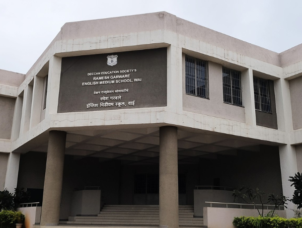 Ramesh Garware Primary English Medium School,Wai
